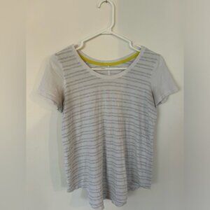 Lululemon Tshirt​